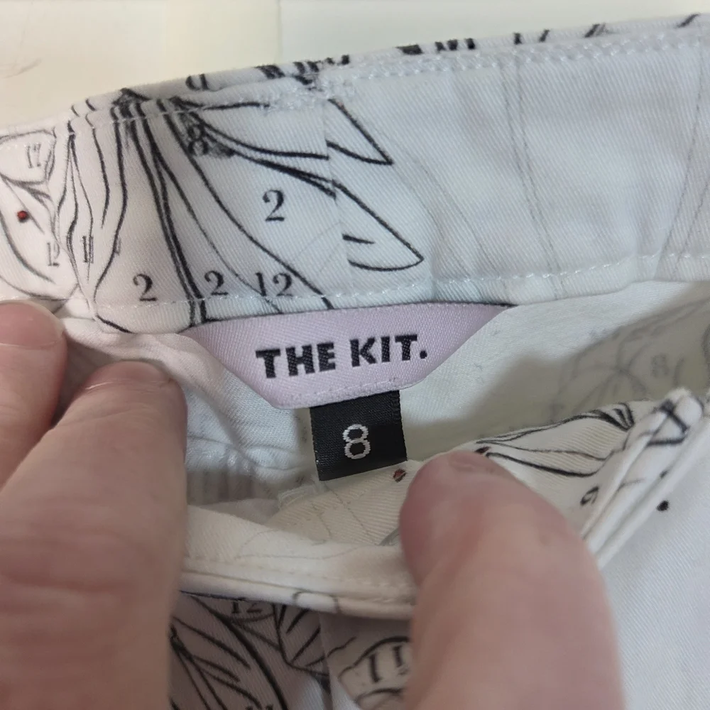 The Kit White Cotton Wide Leg Cargo Botanical Paint-By-Number Pants Sz 26